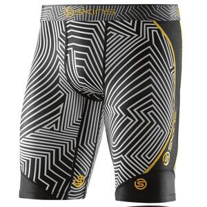 Skins DNAmic Compression short tights Broken Maze pattern MEDIUM
